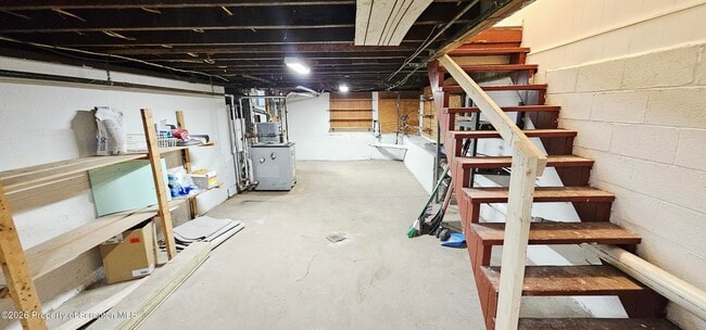 Building Photo - 304 Vine St