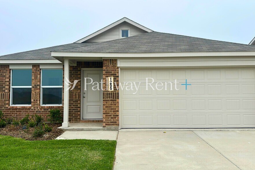Building Photo - 1255 Falcon Hts Dr