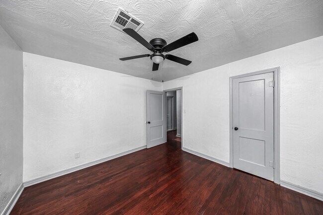 Building Photo - 1414 NW 23rd St