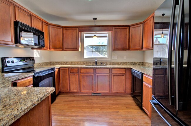Building Photo - Beautiful 4 Bedroom Home in Sneads Ferry w...