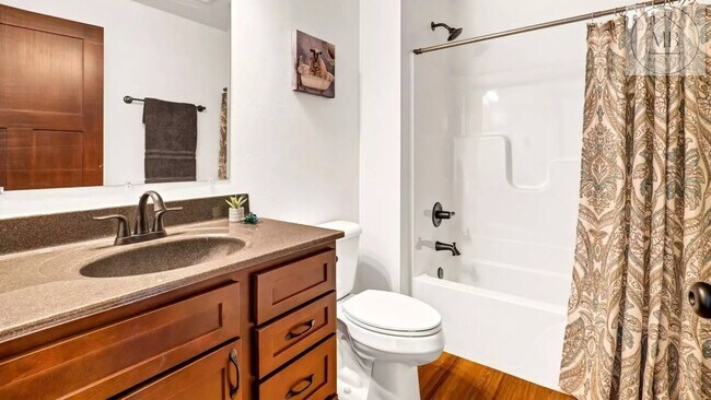 Building Photo - 837 Killarny Trail