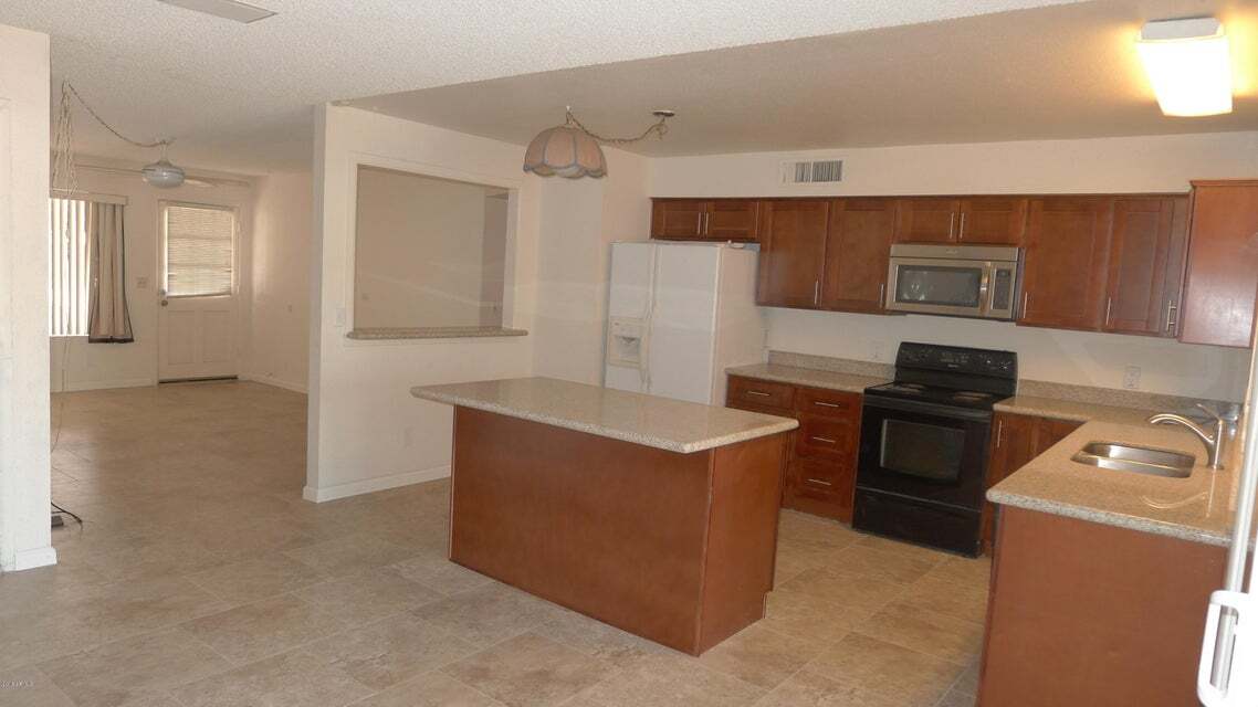 Building Photo - 812 W Watson Dr