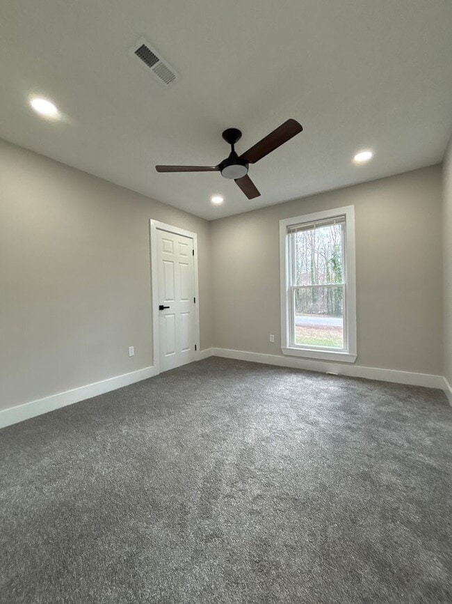 Building Photo - 414 Indian Trail