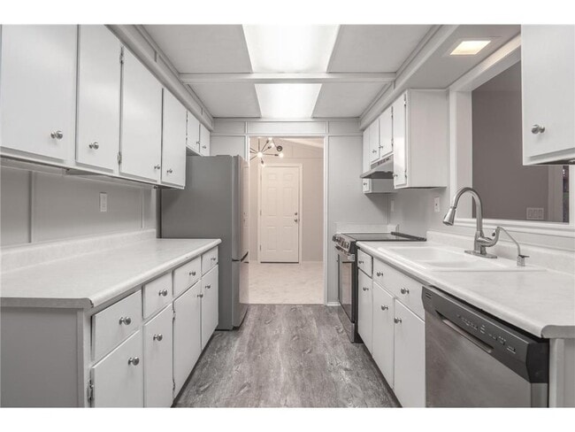 Building Photo - 19115 Homestead Cir