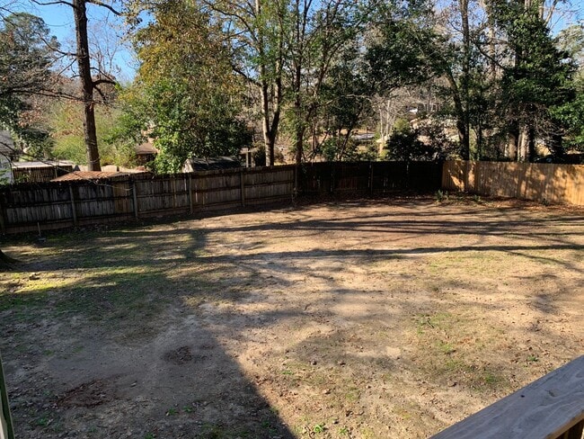 Building Photo - Cute one level home inside the Loop