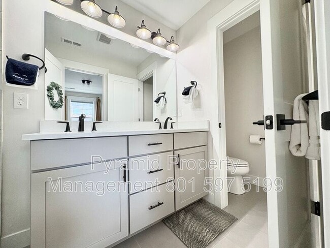 Building Photo - 1027 Wasatch Spring Rd