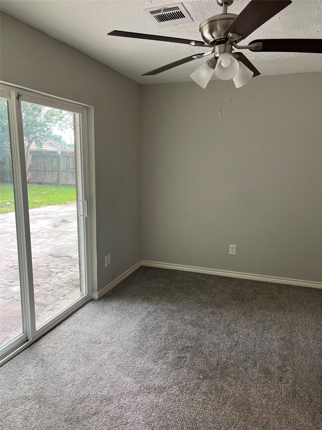 Building Photo - 5142 Madden Ln