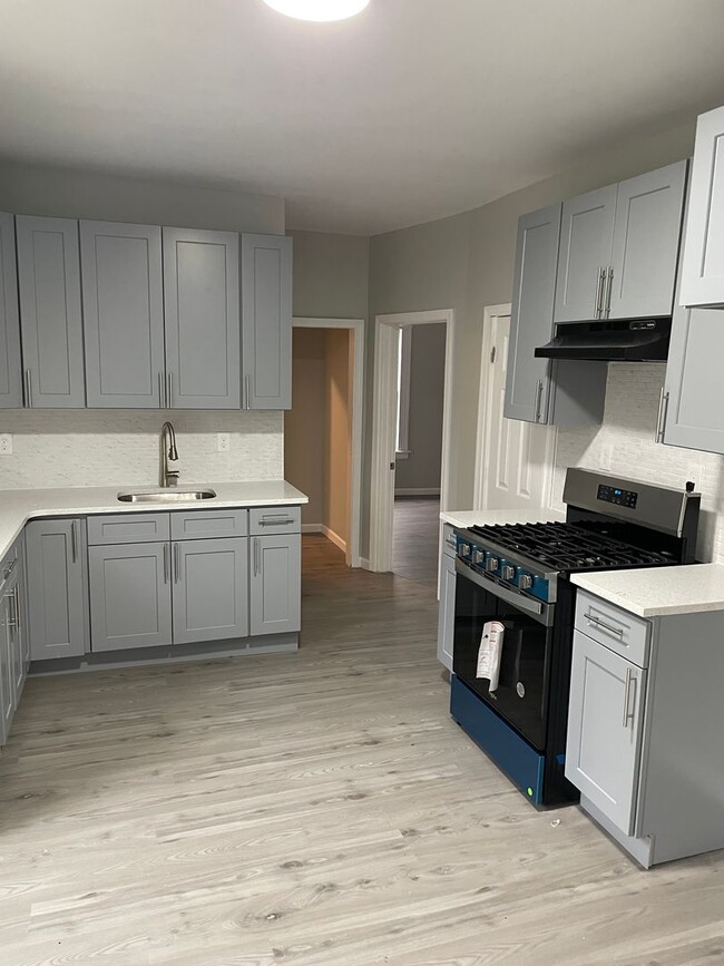 Primary Photo - Fully renovated 6 bedroom single family house