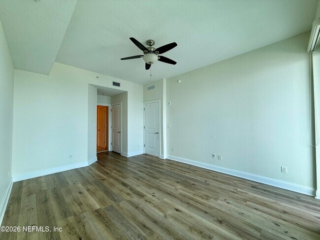 Building Photo - 1431 Riverplace Blvd