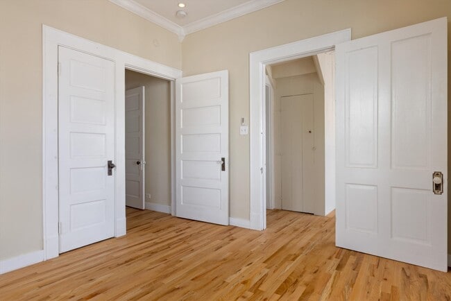 Building Photo - 1710 Avenue O