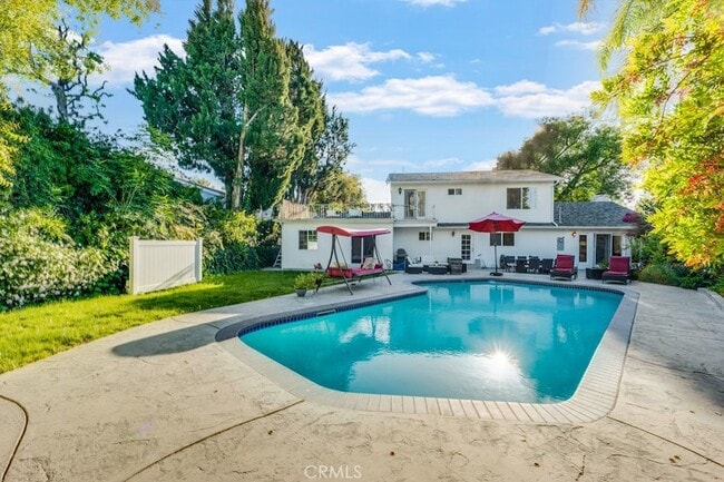 Building Photo - 23861 Crosson Dr