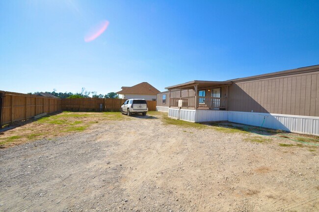 Building Photo - 25 Road 5608