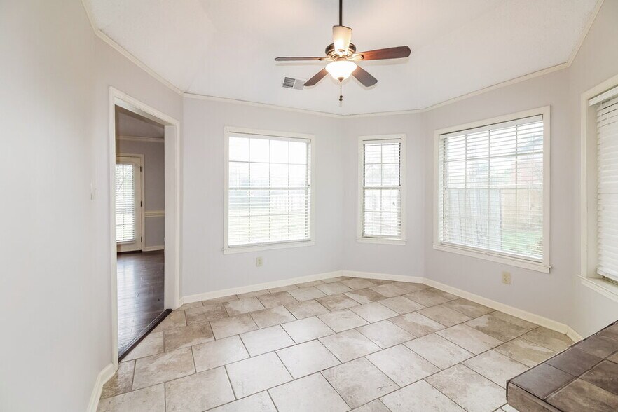 Building Photo - 1104 Fox Trace Cove
