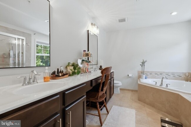 Building Photo - 20724 Hilton Run Ct