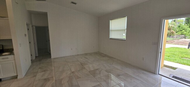 Building Photo - GREAT SW LEHIGH LOCATION-THREE BEDROOM -2 BATH-MOVE IN READY