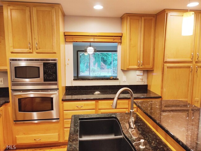 Building Photo - 522 Milligan Dr