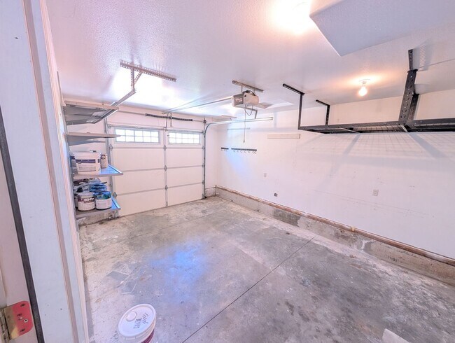 Building Photo - 4 Bed/2.5 Bath Multnomah Village Stunner w...