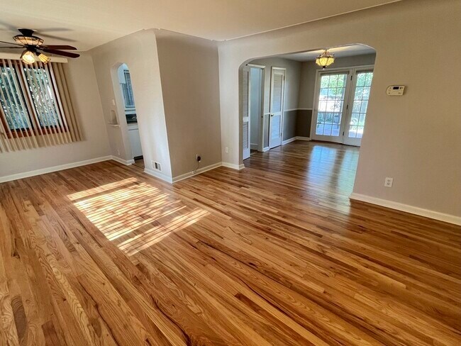 Building Photo - 3375 Fenton St