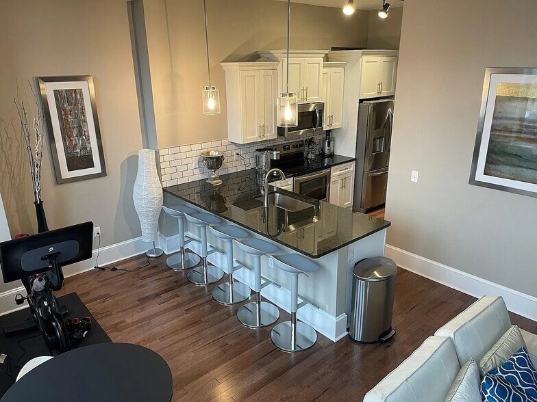 Building Photo - 430 Lackawanna Ave