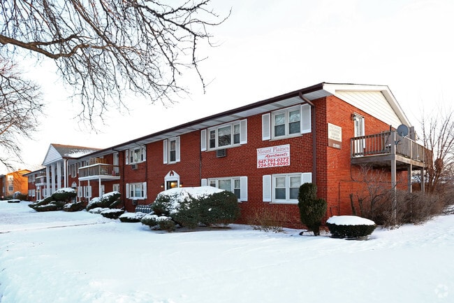 Primary Photo - Mount Plaines Apartments