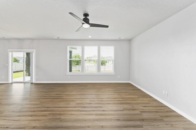 Building Photo - 2951 S Alcamo Wy