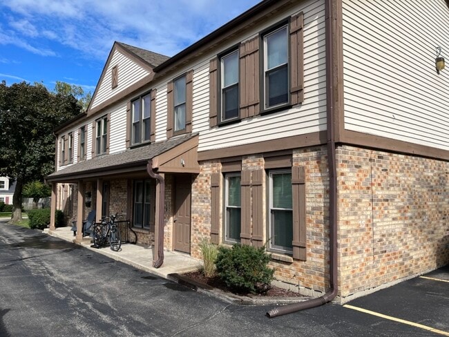 Building Photo - 131 Newberry Ave