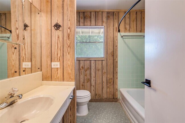 Building Photo - 4622 Philco Dr