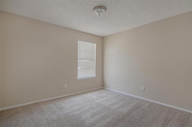 Building Photo - 836 NW Summercrest Blvd