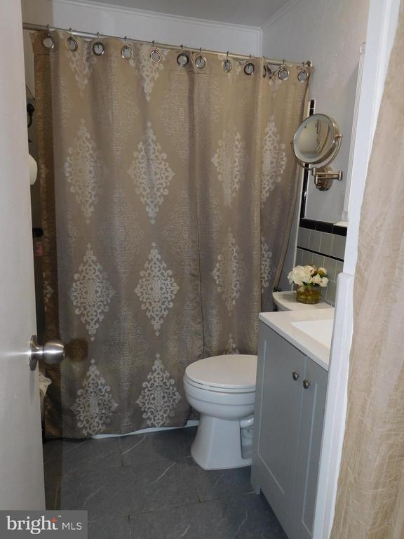 Building Photo - 6421 Inwood Dr