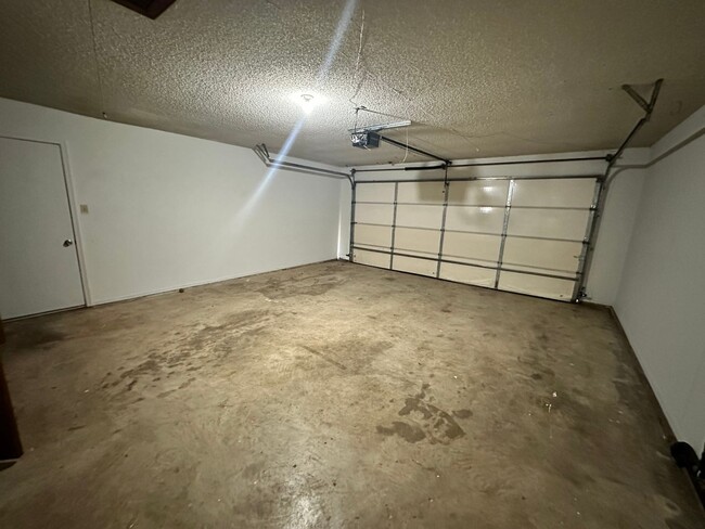 Building Photo - 3bed/2bath Home Available in Norman!