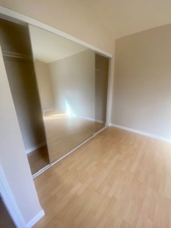 Building Photo - Three Bedroom Two and a Half Bath Home in the South Reno Crystal Lake Area