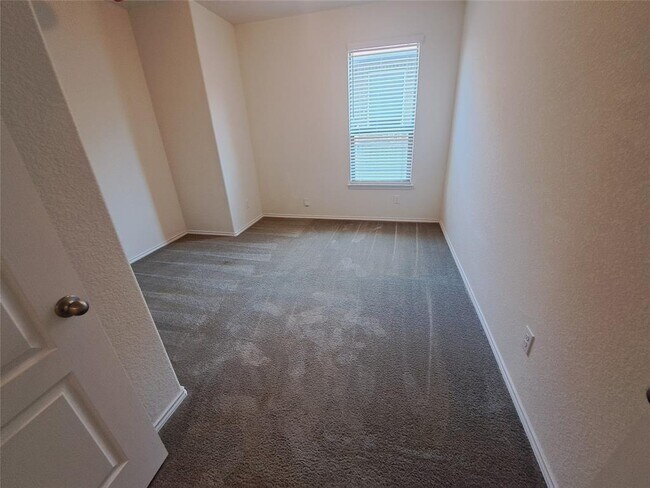 Building Photo - 17015 Gibbons Path