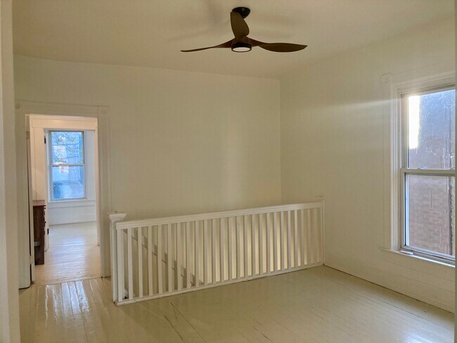 Building Photo - 415 3rd St
