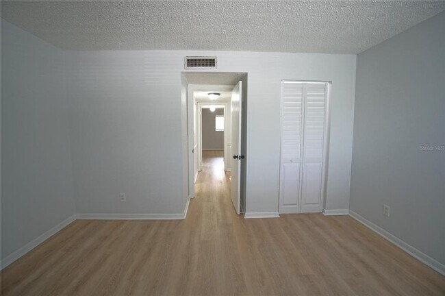 Building Photo - 6338 Newtown Cir