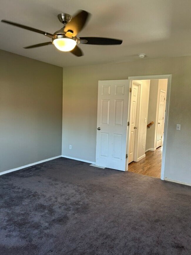 Building Photo - 12057 Regency Dr
