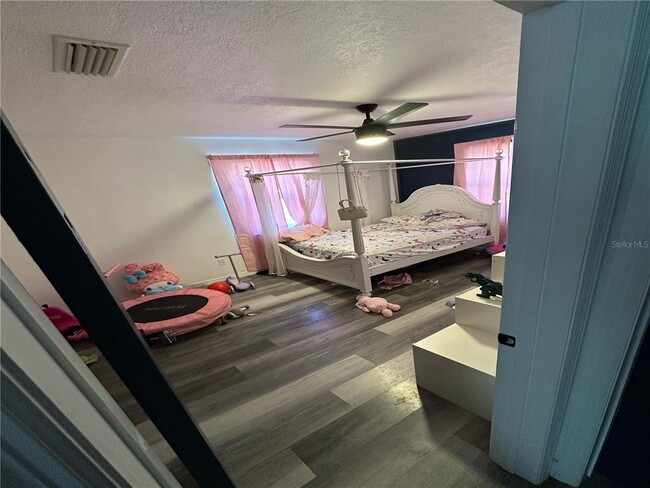 Building Photo - 1011 Gerona Ave