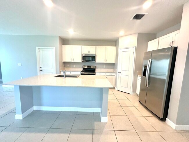 Building Photo - 4518 Dow Ln