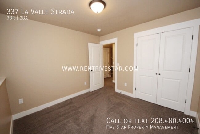 Building Photo - 337 La Valle Strada