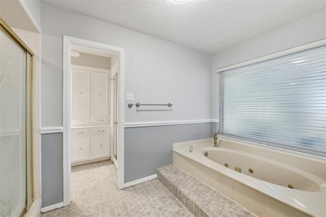 Building Photo - 6117 Lantana Ln