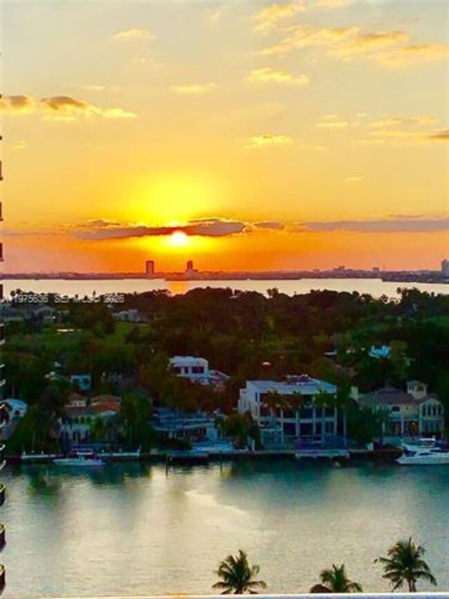 Building Photo - 5701 Collins Ave