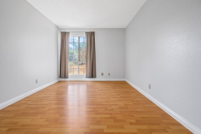 Building Photo - Remodeled 2 Bed / 1.5 Bath at Kihei Villag...