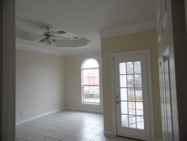 Building Photo - 11045 Landswalk Dr