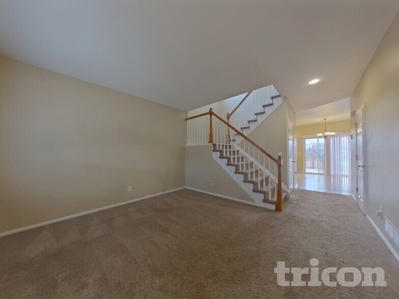 Building Photo - 10444 S Ketchwood Ct