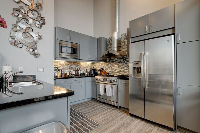 Building Photo - Heart of Old Town!!  Lofted Furnished Rental.  2 Parking Spots. Modern Living Resort!!  Front doo...