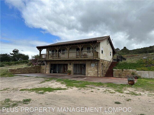 Primary Photo - 2 br, 2 bath House - 1940 Tularosa