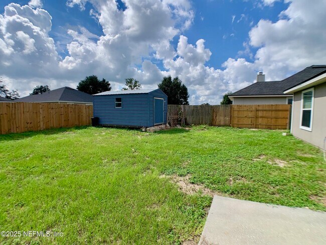 Building Photo - 3201 Deer Creek Dr