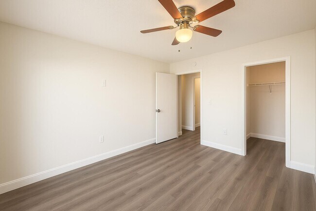 Building Photo - 2724 Vandiver Dr