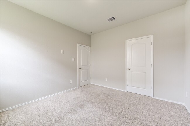 Building Photo - 20451 Green Mountain Dr