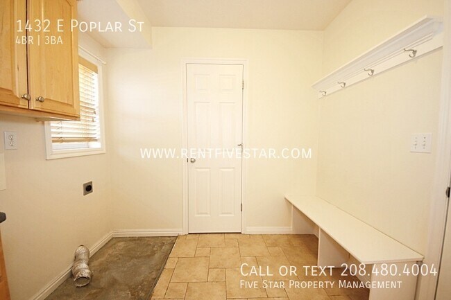 Building Photo - 1432 E Poplar St
