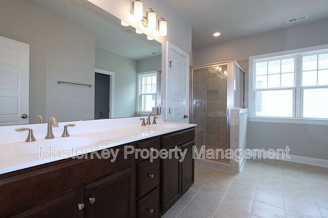 Building Photo - 170 Cotten Dr
